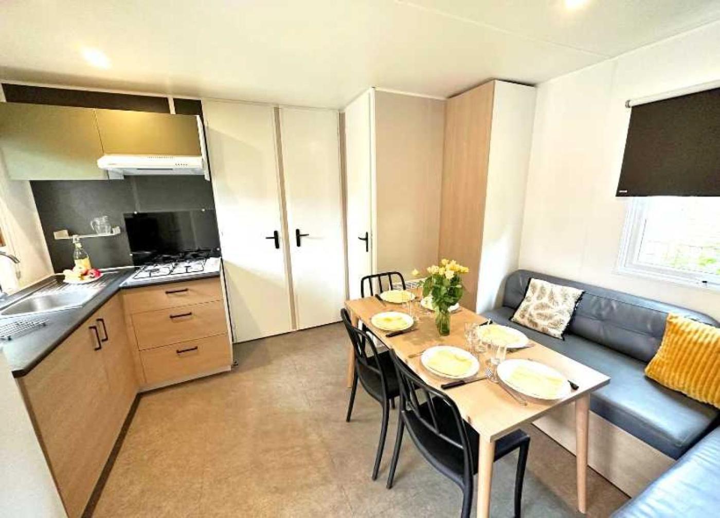 Camping 4 Etoiles - Parc Aquatique - Eei0Fi Saint-Georges-d'Oleron Exterior foto